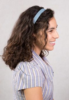 Cute and easy hairstyle for shoulder length hair with a denim headband. She glows in Lilla Rose! Chambray Hairband. Unique and beautiful hair accessories for quick and easy hairstyles. #curlyhair #shoulderlength #headbands Curly Hair Hairband, Hairstyle For Shoulder Length Hair, Cute Hairstyles Shoulder Length, Fast Easy Hairstyles, Denim Headband, Wardrobe Makeover