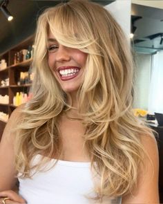 Warm Blonde Lowlights, Long Layered Haircuts For Fine Hair, Blonde Hair With Layers, Warm Dimensional Blonde, Strawberry Beige Blonde Hair, Autumn Blonde, Blonde Hair For Pale Skin, Subtle Strawberry Blonde, Blonde Lowlights