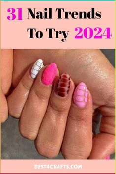 Current Nail Trends 2024, Round Nail Designs, Daisy Acrylic Nails, Bee Nails, Ten Nails, Water Color Nails, Nail Color Trends, Latest Nail Trends, Airbrush Nails