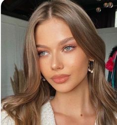 Rambut Brunette, Brown Hair Inspo, Dirty Blonde Hair, Dark Blonde Hair, Blonde Hair Inspiration, Light Hair Color, Dirty Blonde, Hair Inspiration Color, Bridal Hair And Makeup