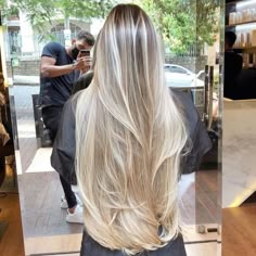 Curly Balayage Hair, Cold Blonde, Ash Blonde Balayage, Silky Smooth Hair, Hair Silver, Silver Strand, Ash Blonde Hair