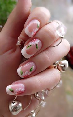 Via samanthaserena Weheartit.com Fingernail Art, French Manicure Designs, French Tip Nail Designs, French Manicure Nails, Nails French Tip, French Manicures, French Nail Art, Flower Nail Designs, Floral Nail Art