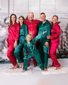 Cozy Pictures, Xmas Pajamas, Personalized Pajamas, Matching Christmas Pajamas, Name Initials, Satin Pyjama Set, Sleepover Party, Matching Pajamas, Satin Pajamas