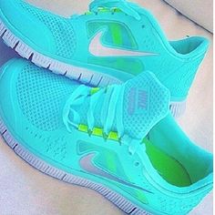 Skyzone Outfit, Mint Green Shoes, Tops Nike, Discount Nikes, Running Trainers