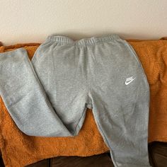 Never Worn Nike Grey Sweatpants, Pants Nike, Wu Tang, Grey Sweatpants, Nike Pants, Fancy Dresses, Fashion Tees, Men's Nike, Stuff I Want