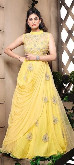 Long Frocks For Girls, Yellow Dress Outfit, Frock Designs, Embroidered Dresses, Yellow Gown, Latest Dress Design, Long Frock, Frock For Women, Long Gown Dress