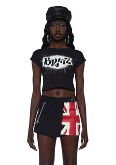 base Bratz Fashion Inspiration, Bratz Merch, Bratz Costume, 90s Hip Hop Outfits, Shop Dolls, Koi Footwear, Y2k Bratz, Diva Design, Diy Fashion Accessories