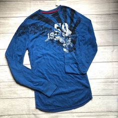 Arizona Jean Co Long Sleeve Thermal Size Small Brand New Blue Crew Neck T-shirt, Blue Long Sleeve T-shirt, Navy Long Sleeve Top With Graphic Print, Blue Graphic Print Long Sleeve Tops, Blue Long Sleeve Top With Graphic Print, Blue Crew Neck T-shirt For Winter, Blue Cotton Long Sleeve T-shirt, Blue Long Sleeve Cotton T-shirt, Casual Long Sleeve Light Blue T-shirt