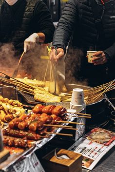 Market Photography Street, Street Festival Aesthetic, Food Market Photography, Korean Street Market, Korean Market Aesthetic, Food Festival Aesthetic, Korean Street Food Stall, Korean Street Aesthetic