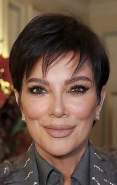 Makeup For Over 60, Mom's Birthday, Spirit Week, Kris Jenner, Mom Birthday, Makeup Inspo