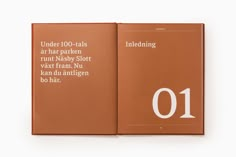 an orange book with white lettering on the front and back cover that reads, under 100 - tals art fair pakken rummagen