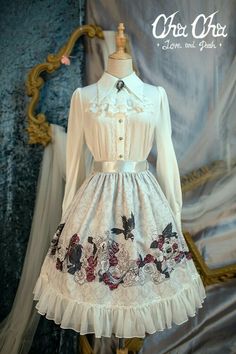 Lolita Outfits, Love And, Old Fashion Dresses, Kawaii Dress, Style Deco, Fantasy Dress, Lolita Dress, Gothic Lolita, Lolita Fashion