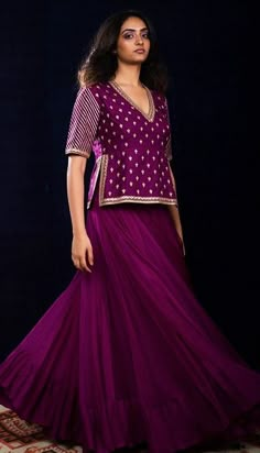 Magenta Lehenga, Style Blouse Designs, Blouses Designs, Organza Lehenga, Long Gown Design, Long Dress Design, Outfits Dress