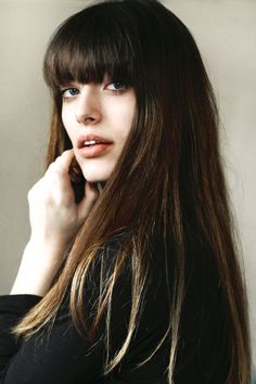 That Kind Of Woman Brown Hair And Bangs, Side Fringe Hairstyles, Fringe Hairstyles, Long Brown Hair, Haircuts With Bangs, Medium Hair Cuts, Hair Envy, Grunge Hair