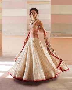 Sheer Blouse Designs, Chikankari Lehenga, Indian Outfits Lehenga, Wedding Festivities, Indian Bridal Dress, Summer Wedding Outfits, Indian Lehenga, Tarun Tahiliani