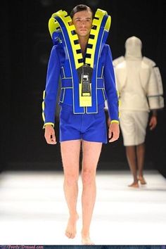 Fashion Design By Tetsuya Nomura Zipper Outfit, Kings Coronation, Ugly Fashion, Outrageous Fashion, Ugly Outfits, Bad Fashion, Crazy Outfits, Funny Fashion, Fashion Fail