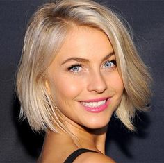 Blonde Graduated Bob, Long Graduated Bob, Julianne Hough Short Hair, Julianne Hough Hair, Graduated Bob Hairstyles, Cute Bob Haircuts