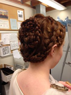 Grecian hair side view Athena Hairstyles, Grecian Hair, Hair Side View, Roman Hair, Kids' Hairstyles, Historical Hairstyles