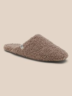 Cute Slippers Women, Sherpa Fabric, Cute Slippers, Slippers Women, Slide Slipper, Womens Slippers, Banana Republic, The Help, Slides