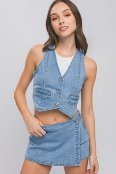 Stretchy Denim Vests Can Be Buttoned & Worn As A Crop Top Silver Hardware Available In Light Denim Wash & Black Denim 72% Cotton 24% Polyester 3% Rayon 1% Spandex Size Up If In Between Sizes &/or You Want To Button It Closed Women's Sizing Recommendations Small 0/2/4 Medium 4/6/8 Large 8/10/12 Wardrobe Color, Denim Vests, Lucky Jeans, Vest Crop Top, Playful Style, Cropped Vest, China Fashion, Light Denim, Vest Top