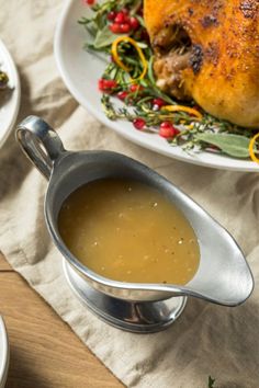 homemade turkey gravy Gravey Recipe, Turkey Gravy Recipe Easy, Best Turkey Gravy, Turkey Gravy Easy, Homemade Turkey Gravy, Making Turkey Gravy, Gluten Free Gravy, Holiday Dinner Recipes, Turkey Gravy Recipe