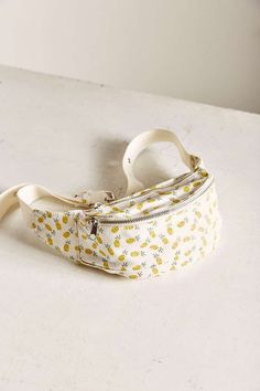 Cute Fanny Packs, Camping Tents, Canvas Belt, Free Camping, Camping Essentials, Sewing Leather