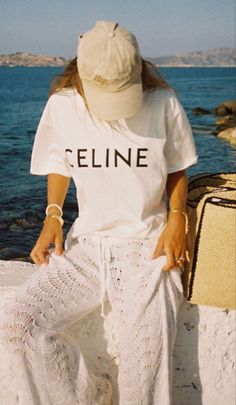 Sporty Outfits Summer, Celine Shirt, Cute Sporty Outfits, Sporty Chic Style, Europe Travel Outfits, Practice Outfits, Travel Outfits, Paris Outfits, Summer Outfit Inspiration