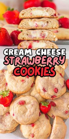 Strawberry cookies with cream cheese filling Cream Cheese Cookie Recipe, Strawberry Shortcake Cookies, Lemon Cookies Recipes, Soft Cookies, White Chocolate Strawberries, Peanut Butter No Bake, White Chocolate Cookies, White Chocolate Chip Cookies