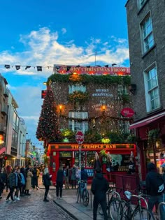 Christmas bar dublin ireland temple bar Ireland In Christmas, Dublin Christmas Aesthetic, Dublin At Christmas, Dublin Winter Aesthetic, Dublin Winter, Dublin Summer