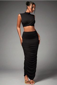 Composition: 94% Polyester,6% ElastaneBottom Type: SkirtLined For Added Warmth: NoFit Type: Slim FitFabric: Medium StretchSkirts Material: Knitted FabricCare Instructions: Machine wash or professional dry clean New Year Eve Party, Bodycon Maxi Skirt, Bodycon Pencil Skirt, New Year Eve, Bodycon Maxi Dresses