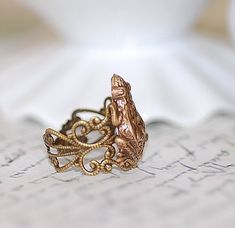 Frog Engagement Ring, Frog Rings, Cc Jewelry, Frog Ring, Frog Jewelry, Hippie Baby, Brass Ring, Delicate Rings, Fashion Aesthetic