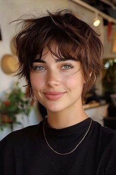 Shaggy Pixie with feathered bangs Shaggy Short Hair, Hair Inspiration Short, Messy Short Hair, Funky Hairstyles, Short Hair Haircuts, Hairstyles For Women, Short Haircuts, Short Hairstyles For Women