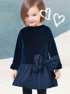 Clothing and shoes for children and newborns, made in Italy - Il Gufo, Italian style for children. Pregnancy Fashion Winter, Pregnant Fashion, Baby Robes, Girls Winter Dresses, Kids Winter Fashion, Kids Robes, Girls Robes, Kids Frocks