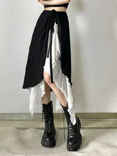 44473177833731|44473177866499|44473177899267 Gyaru Aesthetic, Korean Fashion Black, Long Skirt Summer, Fest Outfits, Estilo Punk, High Street Fashion, Mid Length Skirts, Black Midi Skirt, Mori Girl