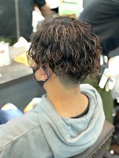 Perm For Men, Perm Hairstyles For Men, Loose Perm Short Hair, Loose Curl Perm, Men Perm, Wavy Hair Perm, Body Perm, Perm Hair Men, Beach Wave Perm