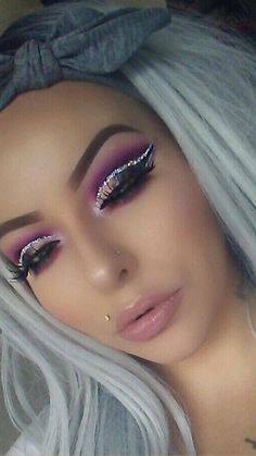 Gender Reveal Makeup Ideas, Outfit Barbie, Face Beat Makeup, Ideas Haircut, Eyeshadow Ideas, Mermaid Bra, Rhinestone Makeup, Pink Eye Makeup, Eye Makeup Styles