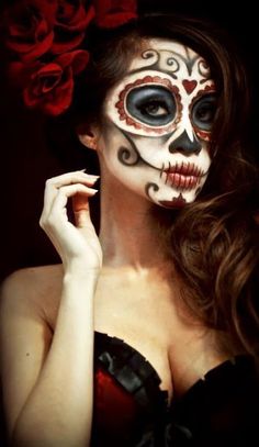 day of the dead make up | idea????? I could see a whole party based around the Day of the Dead ... Fantasy Make-up, Horror Make-up, Den Mrtvých, Makijaż Smokey Eye, Sugar Skull Art