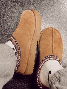 Cute Uggs, Slippers Outfit, Ugg Tasman Slippers, Shoe Wishlist, Cute Nike Shoes