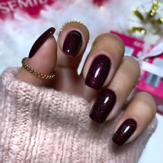 Burgundy Nail Ideas, Burgundy Acrylic Nails, Deep Red Nails, Dark Red Nails, Wine Nails, Fall Nail Trends, Burgundy Nails, Nail Tattoo, Dark Nails