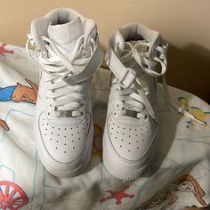 White Air Force 1s Worn Once Like Brand New No Creases Size 6y White Air Force 1s, Nike Air Force Mid, Nike Shoes White, Jordan 1 Off White, White Air Force 1, Air Force Shoes, White Air Forces, Emma Myers, Air Force 1s