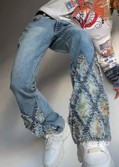 Patch Work Fashion, Denim Customization, Recycled Fashion Upcycling, Jeans Outfit Straight, Long Jeans Skirt Outfit, New Jeans Jeans, Outfit Jeans Skirt, Low Waist Jeans Outfit, Waist Jeans Outfit