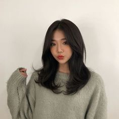 Hair Layered, Korean Short Hair, Layered Cut, Long Dark Hair, Cute Hairstyles For Medium Hair, Haircuts Straight Hair, Cut Hair, Asian Hair, Cut My Hair