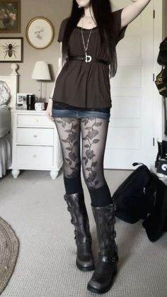 Rose Tights Outfit, What To Wear With Black Tights, Tumblr Aesthetic 2014 Outfit, All Saints Outfit, Welcome To Rockville Outfit, Sheer Tights Outfits, Aria Montgomery Outfits S1, Mini Shorts And Tights Outfit, Evanescence Aesthetic Outfit