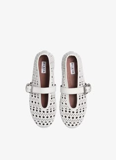 ALAÏA Women's White Vienne LAMBSKIN Ballet Flats | ALAÏA US White Ballet Flats, Dressy Hats, Black Ballet Flats, Leather Ballet Flats, White Flats, Dream Shoes, White Shoes, Ballerinas, Types Of Shoes