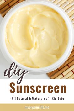 How to Make Natural DIY Suncreen (Waterproof & Kid Safe) Natural Sunscreen Recipe, Sunscreen Recipe, All Natural Sunscreen, Homemade Body Care, Salve Recipes, Lotion Recipe, Natural Beauty Recipes, Homemade Cosmetics, Diy Lotion