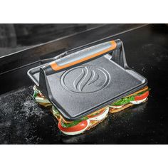 New cast iron design
Heat-resistant handle
Rubber grip on the handle prevents slipping
Prevents bacon and other thin meats from curling Blackstone Bacon, Blackstone Accessories, Bacon Burgers, Grill Press, Cast Iron Griddle, Burger Press, Outdoor Grills