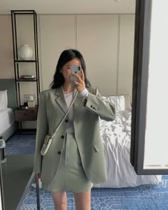 Office Wear Korean, City Aesthetic Chicago, Outfits Black Women Spring, Spring Outfits Black Women, Casual Old Money, Aesthetic Korean Fashion, Aesthetic Chicago, Fashion Outfit Ideas, Spring Outfits Men