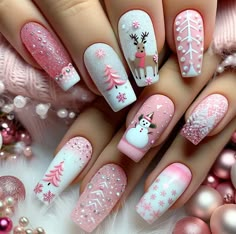 25 Trendy Christmas Nails in 2024 to Elevate Your Holiday Look - Lifestyle with Leah Christmas Nails Ideas, Holiday Nails Winter, Cute Christmas Nails, Christmas Nails Easy, Christmas Gel Nails, Holiday Nail Art, Winter Nail Art, Winter Nail Designs, Festival Nails