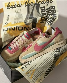 Nike Cortez Outfit, Nike Cortez Shoes, La Outfit, Baseball Jacket Outfit, Cortez Shoes, Fashion Style Aesthetic, Trainers Outfit, Nike Shoes Air Force, Street Beat