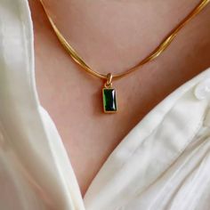 Green Rectangular Stone Necklace 18k Gold Plated Stainless Steel Chain Length 40cm Women Choker Necklace, Vintage Choker Necklace, Gold Snake Chain, Green Pendant, Green Pendants, Womens Chokers, Vintage Choker, Snake Chain Necklace, Pendant Necklace Gold